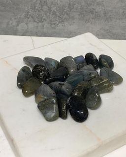 Pedra-Labradorita-Rolada