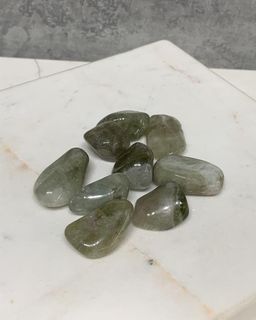 Pedra-Prasiolita-rolada-Ametista-verde-Amegreen