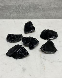 Pedra-Obsidiana-preta-bruta