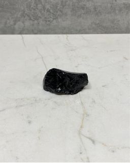 Pedra-Obsidiana-preta-bruta