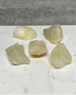 Pedra-Quartzo-com-enxofre-bruto