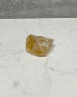 Pedra-Quartzo-Agente-Cura-Ouro-bruto