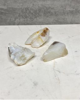 Pedra-Opala-branco-bruto