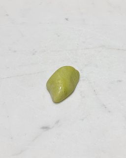 Pedra-Serpentinita-verde-amarelaPedra-do-Infinito-rolada