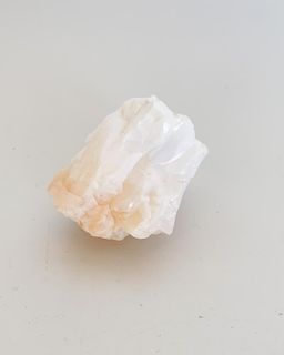 pedra-opala-branca-bruta