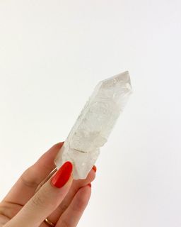 pedra-ponta-quartzo-arquivista-bruto