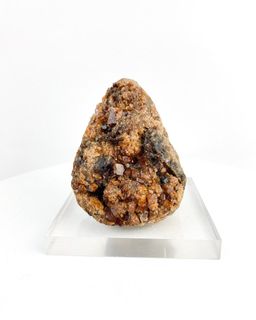 pedra-granada-espessartita-grossularia-na-base-de-madeira-pr